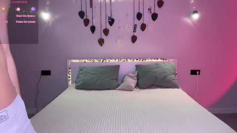 Lola and Li -  online show from 15, 2, 2026