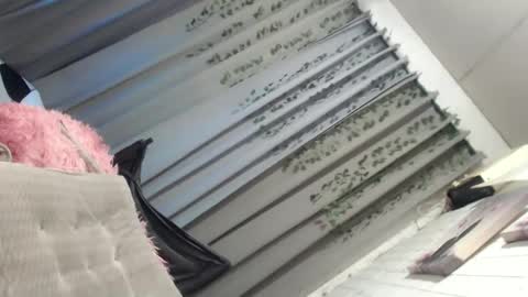 CHIE CHIE online show from 25, 1, 2025