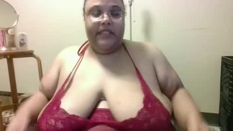 Snapshot of sluttyjess31 chatting on 7, 10, 2025 Jessica online show from 7, 10, 2025