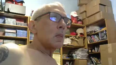 Snapshot of sluttyslave81 chatting on 8, 5, 2026 sluttyslave81 online show from 8, 5, 2026