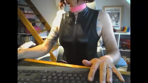 sluttytoy83 online show from 4, 5, 2026