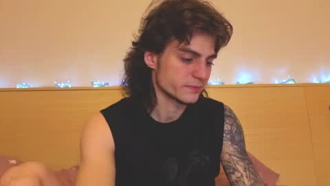 Gus online show from 19, 4, 2026