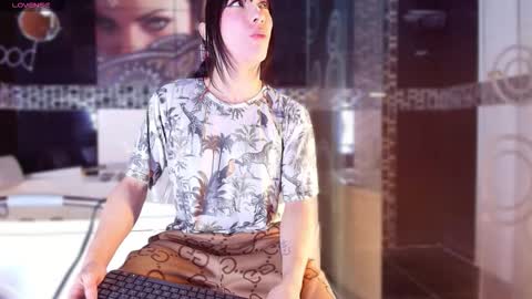 Small Hot19 online show from 2, 12, 2025