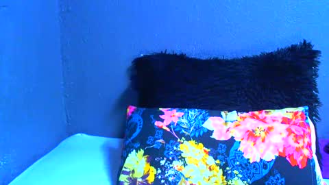 smallboobsxx online show from 4, 7, 2026