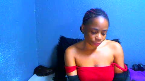 smallboobsxx online show from 28, 7, 2026