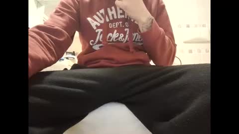 Snapshot of smallone8825 chatting on 27, 12, 2024 smallone8825 online show from 27, 12, 2024