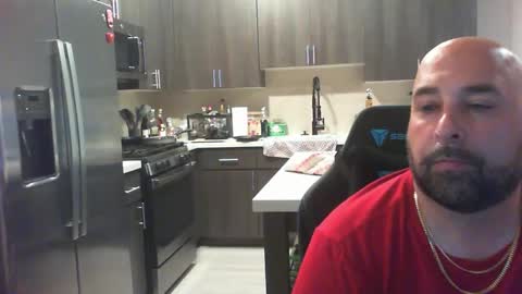 smashing_machine_412 online show from 2, 12, 2024