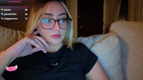 Smexy online show from 6, 3, 2026