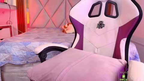 smile__1 online show from 24, 9, 2025