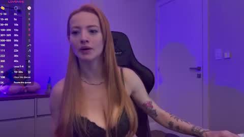 Snapshot of smilee_girl chatting on 3, 7, 2026 Emily Burns online show from 3, 7, 2026