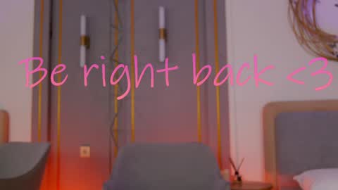 Snapshot of smiley_mia_ chatting on 4, 2, 2025 Mia online show from 4, 2, 2025