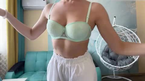 Snapshot of smiling_riddle chatting on 19, 3, 2026 smiling_riddle online show from 19, 3, 2026