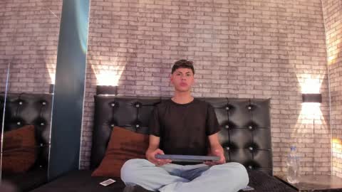 Smith online show from 31, 3, 2026