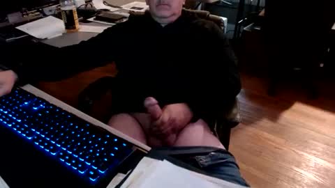 Snapshot of smly chatting on 13, 11, 2025 smly online show from 13, 11, 2025