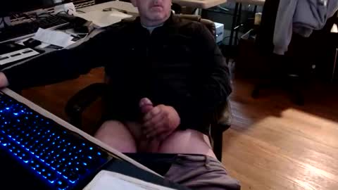 Snapshot of smly chatting on 25, 11, 2025 smly online show from 25, 11, 2025