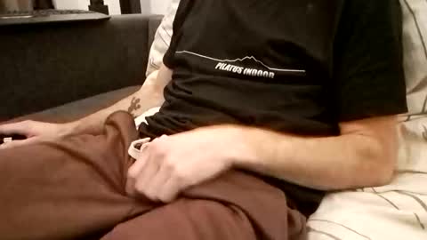 Smokeandwatching online show from 7, 11, 2025