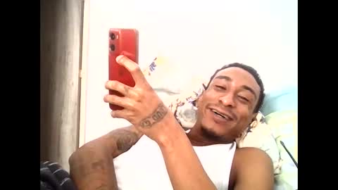 Snapshot of smokepurxxx chatting on 10, 4, 2026 smokepurxxx online show from 10, 4, 2026