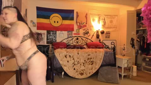 Snapshot of smokihippi chatting on 11, 1, 2025 Big Dawg online show from 11, 1, 2025