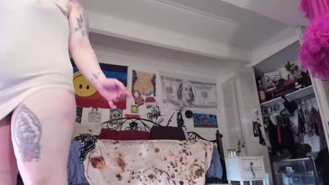 Snapshot of smokihippi chatting on 5, 2, 2025 Big Dawg online show from 5, 2, 2025