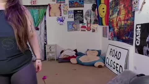 Snapshot of smokihippi chatting on 27, 10, 2025 Big Dawg online show from 27, 10, 2025