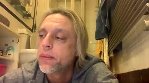 Snapshot of smokingtime chatting on 18, 12, 2025 Smokingtime online show from 18, 12, 2025