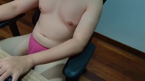 Snapshot of smoothasianm chatting on 2, 1, 2025 smoothasianm online show from 2, 1, 2025