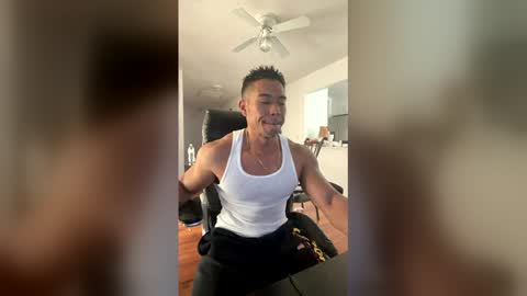 Snapshot of smoothripz chatting on 14, 3, 2026 smoothripz online show from 14, 3, 2026