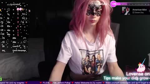 Snapshot of smuffin_x chatting on 13, 2, 2025 Strawberry Muffin online show from 13, 2, 2025