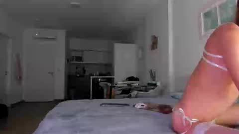 Snapshot of sn0wcat chatting on 22, 9, 2025   online show from 22, 9, 2025