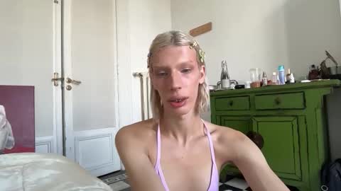   online show from 17, 3, 2026