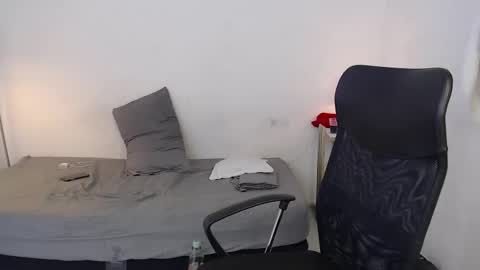 snak_master1 online show from 18, 9, 2025