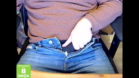 Snapshot of sneakybill82 chatting on 17, 12, 2024 Sneakybill online show from 17, 12, 2024