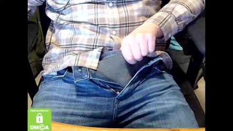 Snapshot of sneakybill82 chatting on 17, 2, 2025 Sneakybill online show from 17, 2, 2025