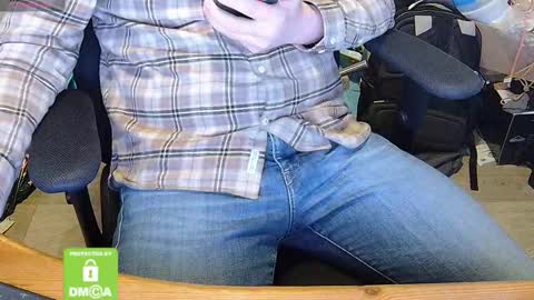 Snapshot of sneakybill82 chatting on 7, 3, 2025 Sneakybill online show from 7, 3, 2025