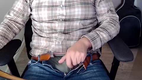 Snapshot of sneakybill82 chatting on 20, 10, 2025 Sneakybill online show from 20, 10, 2025