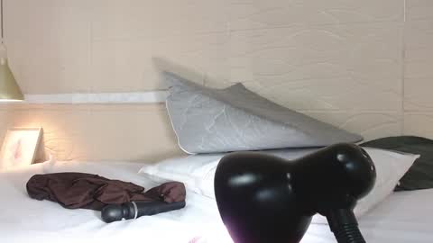 Hellen  online show from 16, 1, 2025