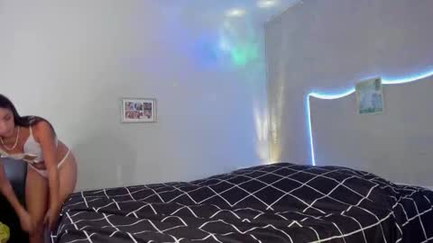 snowbabyxox online show from 10, 11, 2025