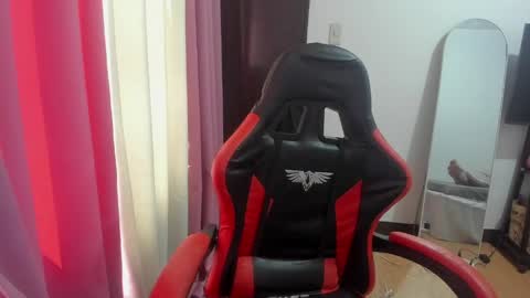SnowClairee online show from 12, 5, 2026
