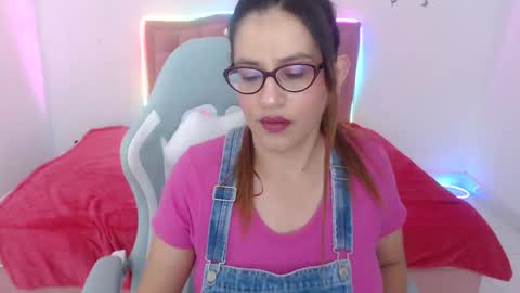 snowhot_69 online show from 20, 4, 2026