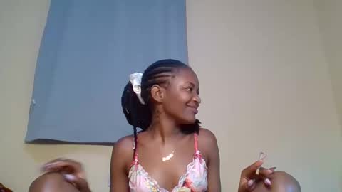 Snowie eyes online show from 24, 11, 2025