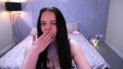 snowwhite_bella online show from 3, 5, 2026