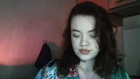 Snapshot of snowy_cute chatting on 5, 3, 2025 snowy_cute online show from 5, 3, 2025