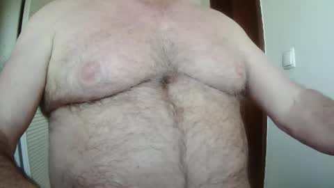 Snapshot of snudge432 chatting on 19, 4, 2026 snudge432 online show from 19, 4, 2026
