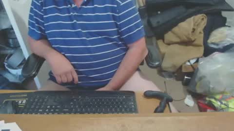 Snapshot of snwplwdrvr chatting on 8, 9, 2025 snwplwdrvr online show from 8, 9, 2025