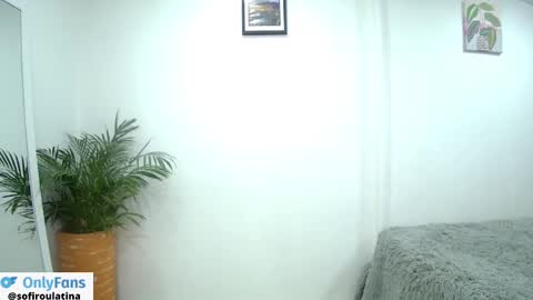 soffi_rousel_ online show from 25, 2, 2025