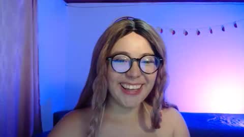 Snapshot of sofi_lynch chatting on 5, 11, 2025 Sofi Lynch online show from 5, 11, 2025