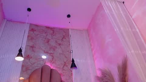 Snapshot of sofi_thomas_ chatting on 5, 7, 2026 Sofia online show from 5, 7, 2026