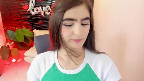 Snapshot of sofia44 chatting on 12, 9, 2025 Skarlett online show from 12, 9, 2025