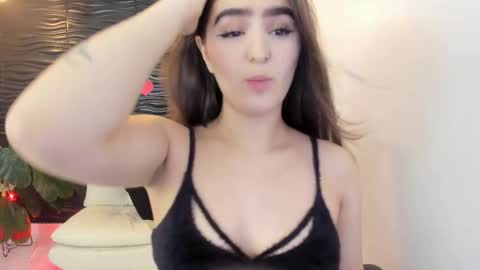 Snapshot of sofia44 chatting on 14, 11, 2025 Skarlett online show from 14, 11, 2025