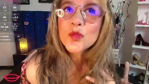 Snapshot of sofia_boobs__ chatting on 5, 8, 2026 Sofia online show from 5, 8, 2026